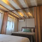 Loft Apartment Vrachati